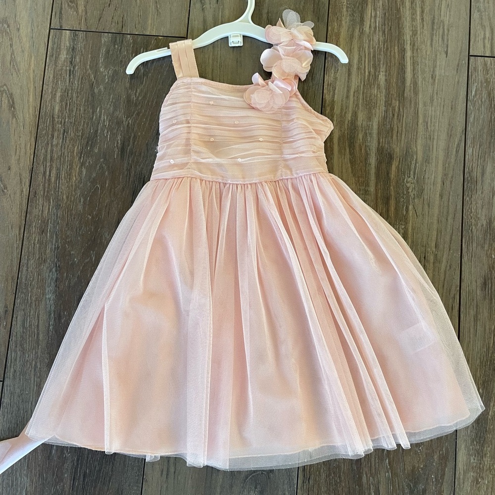 Pink tulle dress with flowers size 2T like new